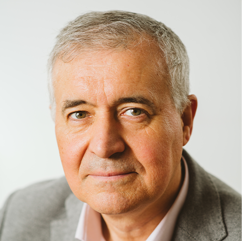 Dr. Javier García